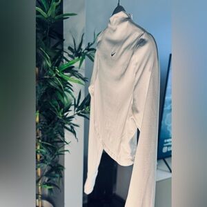 Nike Dry Fit , Crop top 🥰🥰